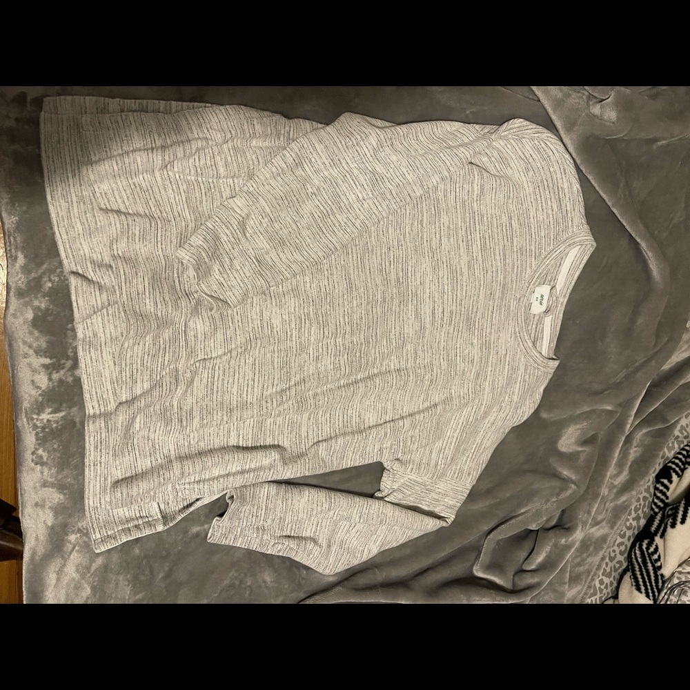 White/Black/Gray long sleeve top